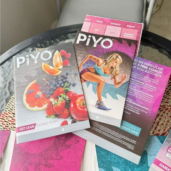 Piyo beach body Workout Set - Picture 4 of 5